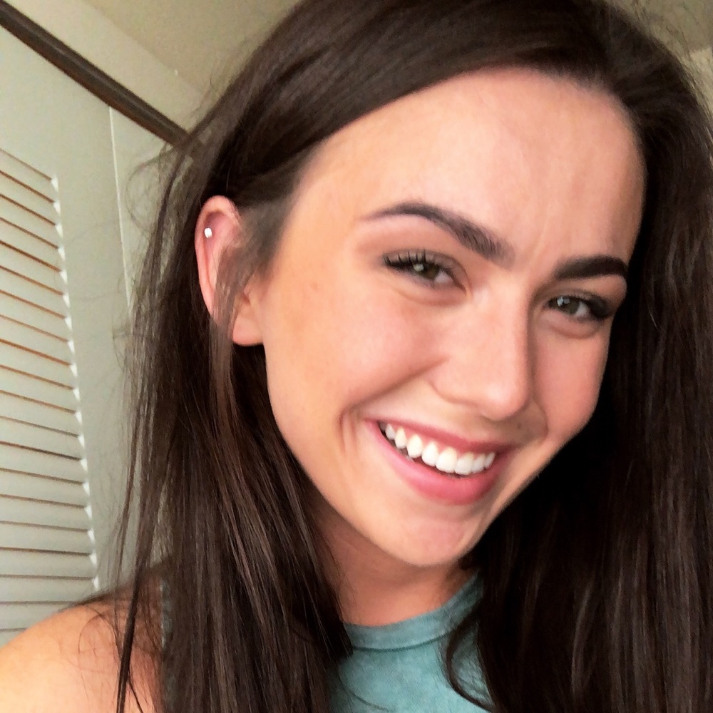 Meet your Posher, Savannah